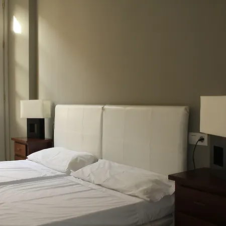 Feel Hostels Soho Malaga-2